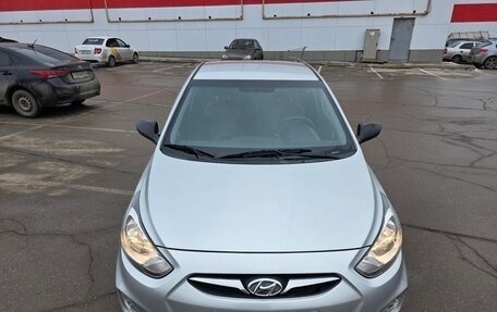 Hyundai Solaris II рестайлинг, 2013 год, 890 000 рублей, 10 фотография