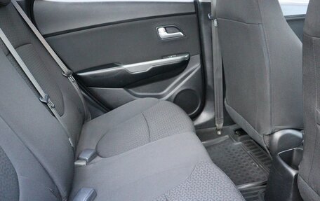 KIA Rio III рестайлинг, 2013 год, 799 000 рублей, 17 фотография