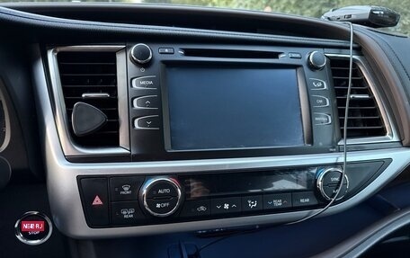 Toyota Highlander III, 2014 год, 2 900 000 рублей, 14 фотография