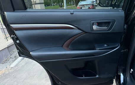 Toyota Highlander III, 2014 год, 2 900 000 рублей, 19 фотография