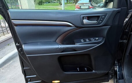 Toyota Highlander III, 2014 год, 2 900 000 рублей, 17 фотография