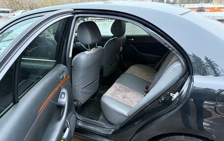 Toyota Avensis III рестайлинг, 2006 год, 850 000 рублей, 7 фотография