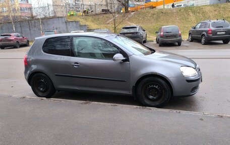 Volkswagen Golf V, 2004 год, 350 000 рублей, 2 фотография