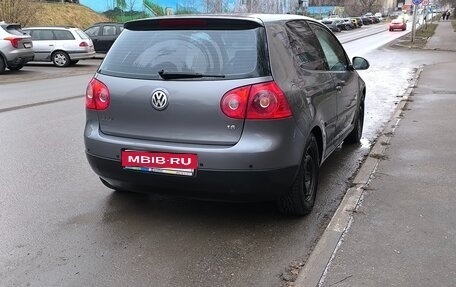 Volkswagen Golf V, 2004 год, 350 000 рублей, 3 фотография