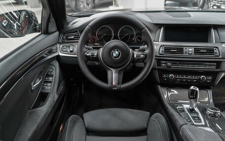 BMW 5 серия, 2014 год, 1 940 000 рублей, 13 фотография