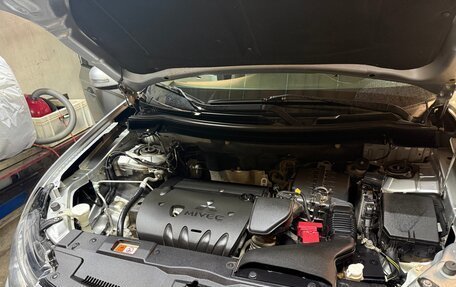 Mitsubishi Outlander III рестайлинг 3, 2014 год, 1 530 000 рублей, 10 фотография