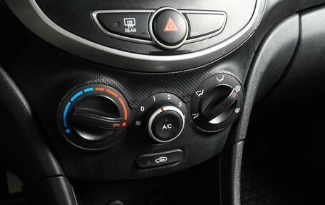 Hyundai Solaris II рестайлинг, 2012 год, 839 000 рублей, 12 фотография