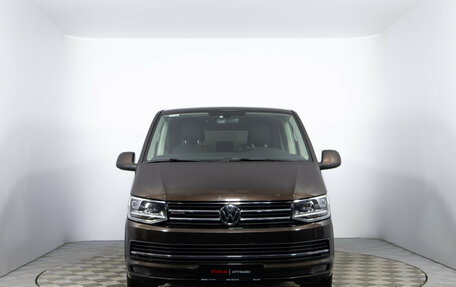 Volkswagen Multivan T6 рестайлинг, 2016 год, 3 300 000 рублей, 2 фотография