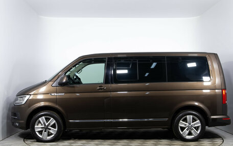 Volkswagen Multivan T6 рестайлинг, 2016 год, 3 300 000 рублей, 8 фотография
