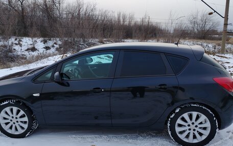 Opel Astra J, 2011 год, 860 000 рублей, 7 фотография