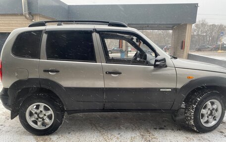 Chevrolet Niva I рестайлинг, 2011 год, 495 000 рублей, 4 фотография