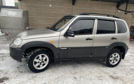 Chevrolet Niva I рестайлинг, 2011 год, 495 000 рублей, 3 фотография