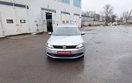 Volkswagen Jetta VI, 2013 год, 1 100 000 рублей, 1 фотография