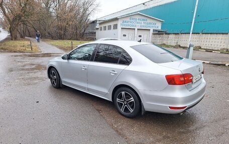Volkswagen Jetta VI, 2013 год, 1 100 000 рублей, 3 фотография