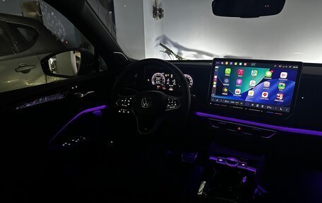 Volkswagen Tiguan, 2024 год, 4 850 000 рублей, 11 фотография