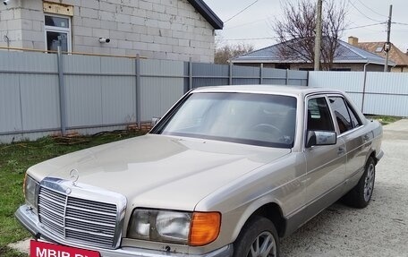 Mercedes-Benz S-Класс, 1984 год, 570 000 рублей, 2 фотография