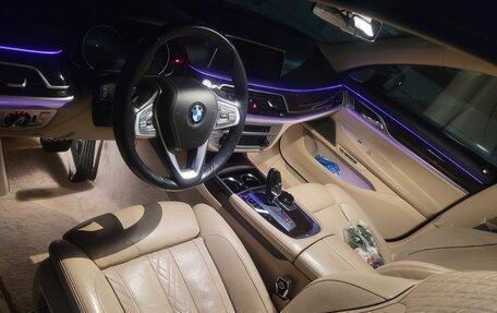 BMW 7 серия, 2018 год, 3 700 000 рублей, 3 фотография