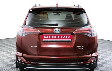 Toyota RAV4, 2018 год, 2 450 000 рублей, 6 фотография