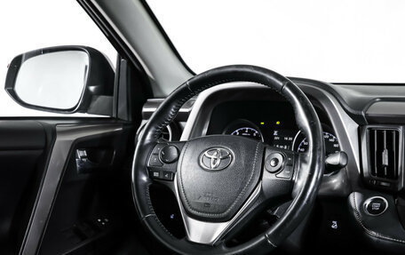 Toyota RAV4, 2018 год, 2 450 000 рублей, 17 фотография