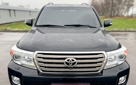 Toyota Land Cruiser 200, 2012 год, 3 095 000 рублей, 1 фотография