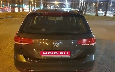 Volkswagen Passat B8 рестайлинг, 2017 год, 1 400 000 рублей, 2 фотография