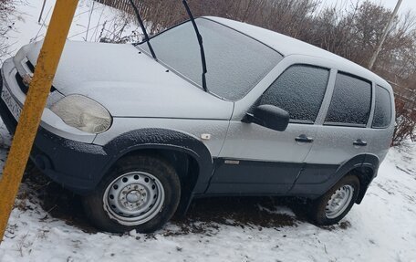 Chevrolet Niva I рестайлинг, 2018 год, 800 000 рублей, 2 фотография