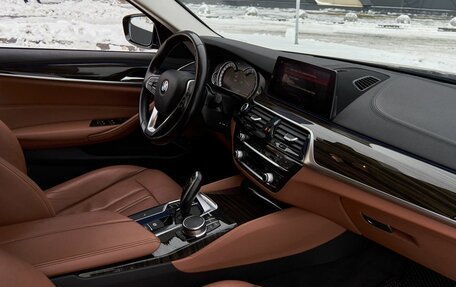 BMW 5 серия, 2019 год, 2 986 000 рублей, 6 фотография