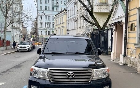Toyota Land Cruiser 200, 2012 год, 3 095 000 рублей, 2 фотография