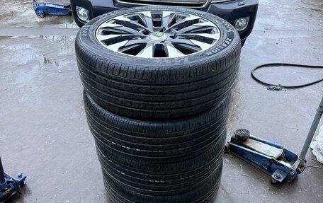 Toyota Land Cruiser 200, 2012 год, 3 095 000 рублей, 16 фотография