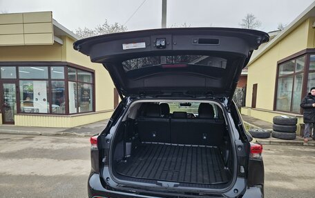 Toyota Highlander, 2022 год, 6 500 000 рублей, 9 фотография