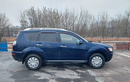 Mitsubishi Outlander III рестайлинг 3, 2010 год, 1 000 000 рублей, 3 фотография