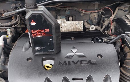 Mitsubishi Outlander III рестайлинг 3, 2010 год, 1 000 000 рублей, 18 фотография