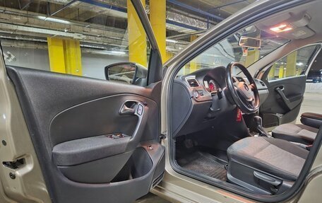 Volkswagen Polo VI (EU Market), 2016 год, 1 200 000 рублей, 24 фотография