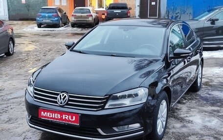 Volkswagen Passat B7, 2013 год, 1 000 000 рублей, 1 фотография