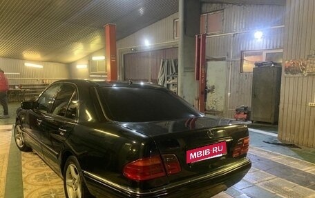 Mercedes-Benz E-Класс, 1999 год, 559 999 рублей, 8 фотография