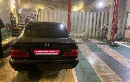 Mercedes-Benz E-Класс, 1999 год, 559 999 рублей, 10 фотография