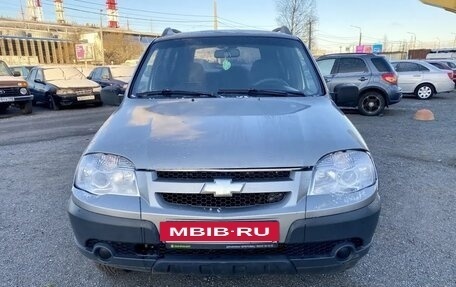 Chevrolet Niva I рестайлинг, 2011 год, 355 000 рублей, 2 фотография