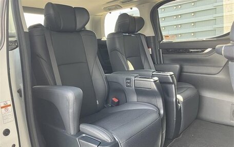 Toyota Alphard III, 2021 год, 5 800 000 рублей, 9 фотография