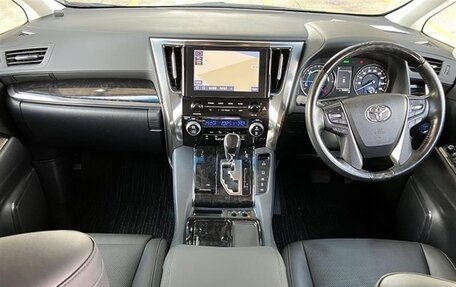 Toyota Alphard III, 2021 год, 5 800 000 рублей, 10 фотография