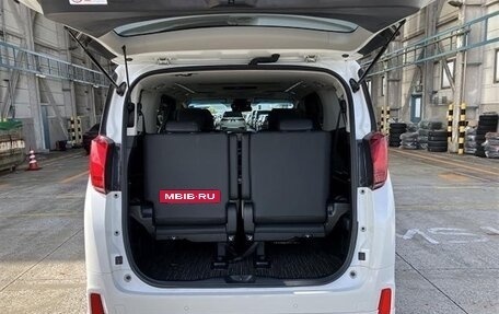Toyota Alphard III, 2021 год, 5 800 000 рублей, 6 фотография