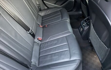 Audi A4, 2018 год, 1 620 000 рублей, 4 фотография