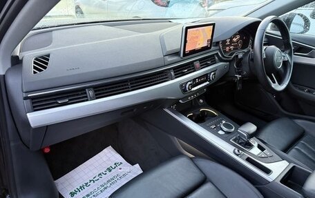 Audi A4, 2018 год, 1 620 000 рублей, 10 фотография