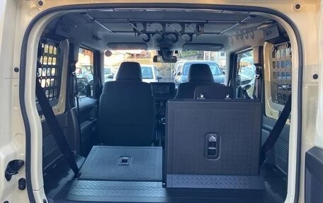 Suzuki Jimny, 2021 год, 1 360 143 рублей, 33 фотография