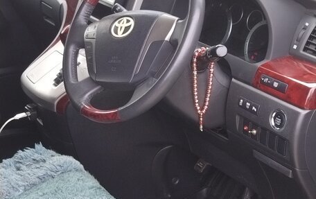 Toyota Vellfire I, 2010 год, 2 500 000 рублей, 2 фотография