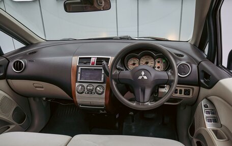 Mitsubishi Colt VI рестайлинг, 2002 год, 380 000 рублей, 6 фотография