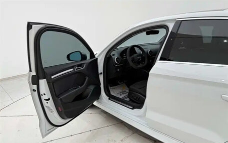 Audi A3, 2018 год, 1 550 000 рублей, 13 фотография