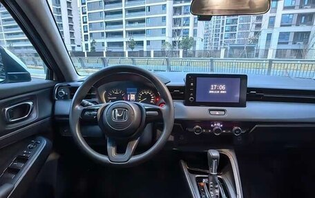 Honda Vezel, 2023 год, 1 986 000 рублей, 11 фотография