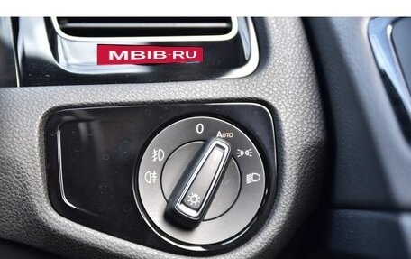 Volkswagen Golf VII, 2017 год, 1 210 111 рублей, 30 фотография