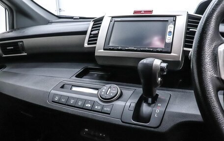 Honda Freed I, 2013 год, 1 249 000 рублей, 14 фотография