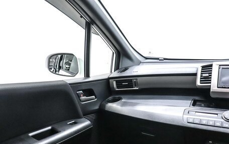 Honda Freed I, 2013 год, 1 249 000 рублей, 19 фотография